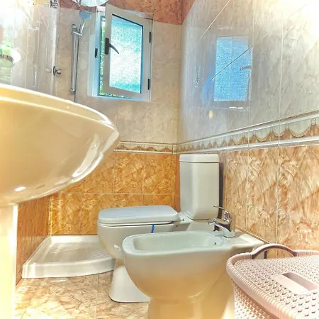Garden شقة تيرانا